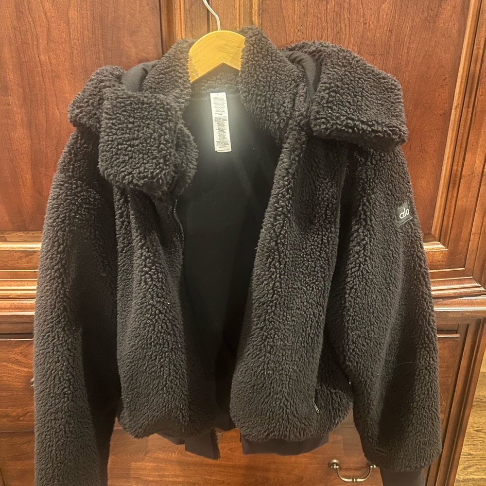 Alo Foxy Sherpa Jacket-BLACK